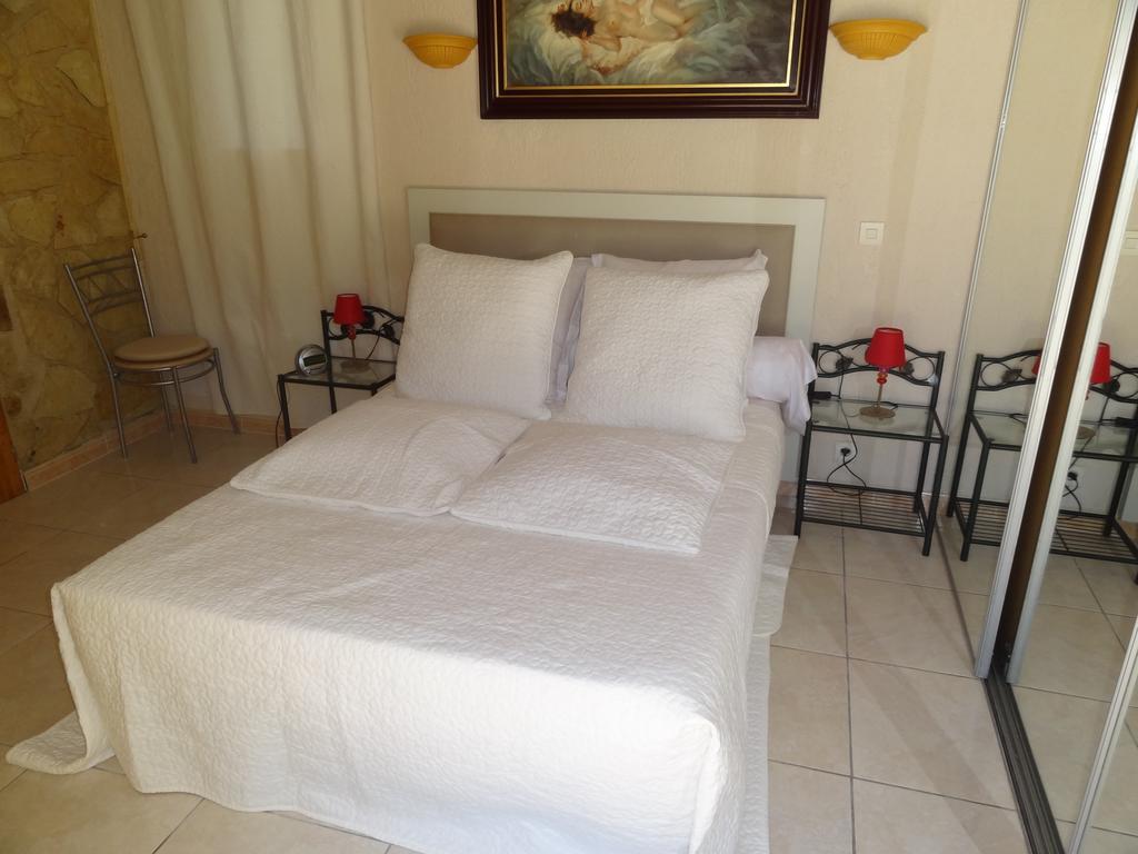Locations Des Alpilles Apartment Saint-Remy-de-Provence Phòng bức ảnh